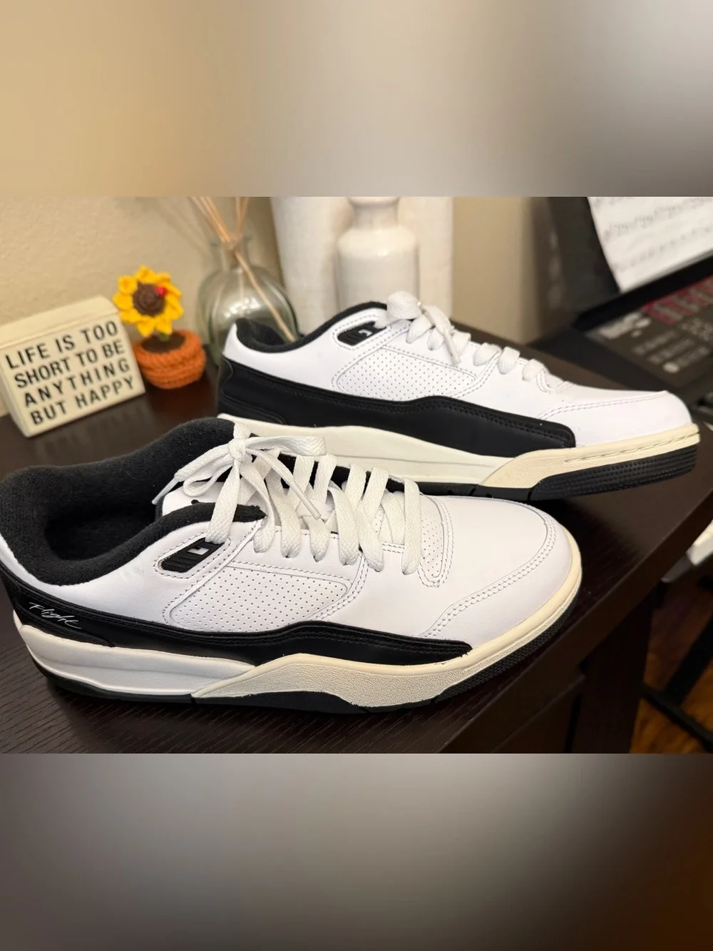 Jordan Flight Court Sneakers - White / Black Mens 8 NIB